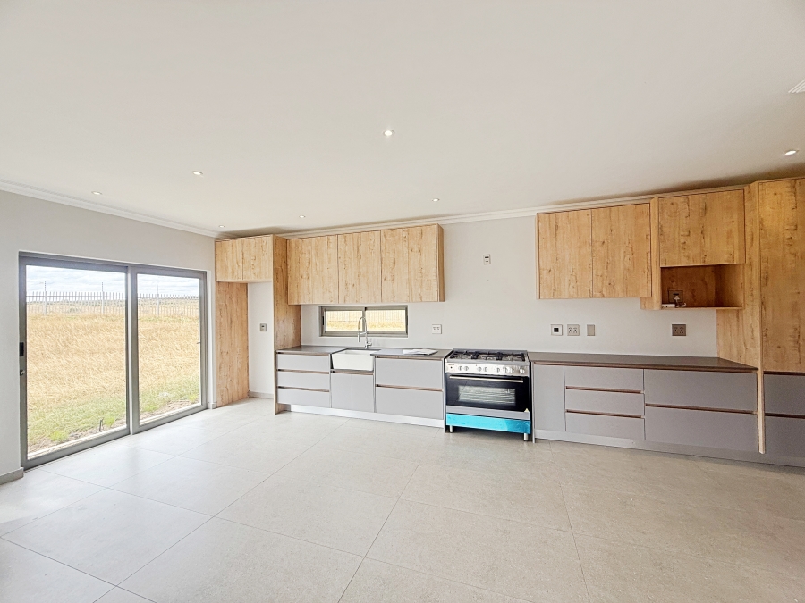 To Let 3 Bedroom Property for Rent in Langebaan Country Estate Western Cape